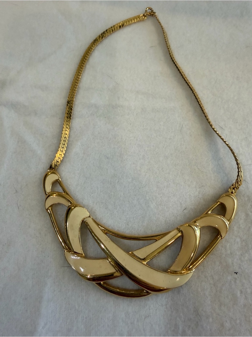 Vintage Trifari Gold-Tone Interlocking Ribbon Link Statement Necklace - Picture 2 of 7